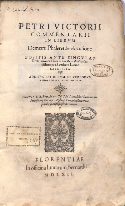 Copertina  Petri Victorii Commentarii in Librvm Demetrii Phalerei De elocutione Positis ante singvlas Declarationes Graecis vocibus Auctoris : ijsdemque ad verbum Latine espressi. Additvs est rervm et verborvm memorabilivm index copiosvs.
