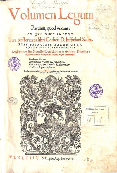 Copertina  Volumen Legum Paruum, quod vocant: in qvo haec insvnt. Tres posteriores libri Codicis D. Iustiniani Sacratiss. Principis eadem cvra, qva priores novem emendati. Authenticae seu Nouellae Constitutiones eiusdem Principis: in quas quid operae sit impensum sequens pagina commonstrat, Feudorum libri duo. Constitutiones Friderici II. Imperatoris. Extrauagantes duae Henrici VII. Imperatoris. Tractatus de pace Constantiae. Omnia commentariis Antonij Contij apud Biturigas Iuris professoris ordinarij, illustrata, & sedulò recognita.